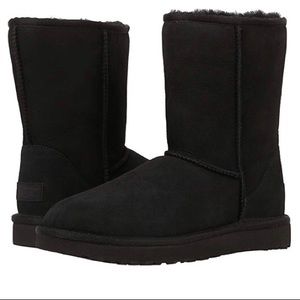 UGG classic short black boots